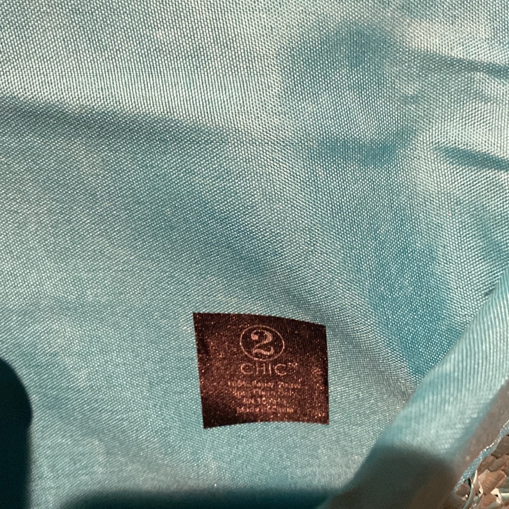 2 Chic Turquoise hand bag - Picture 3 of 4